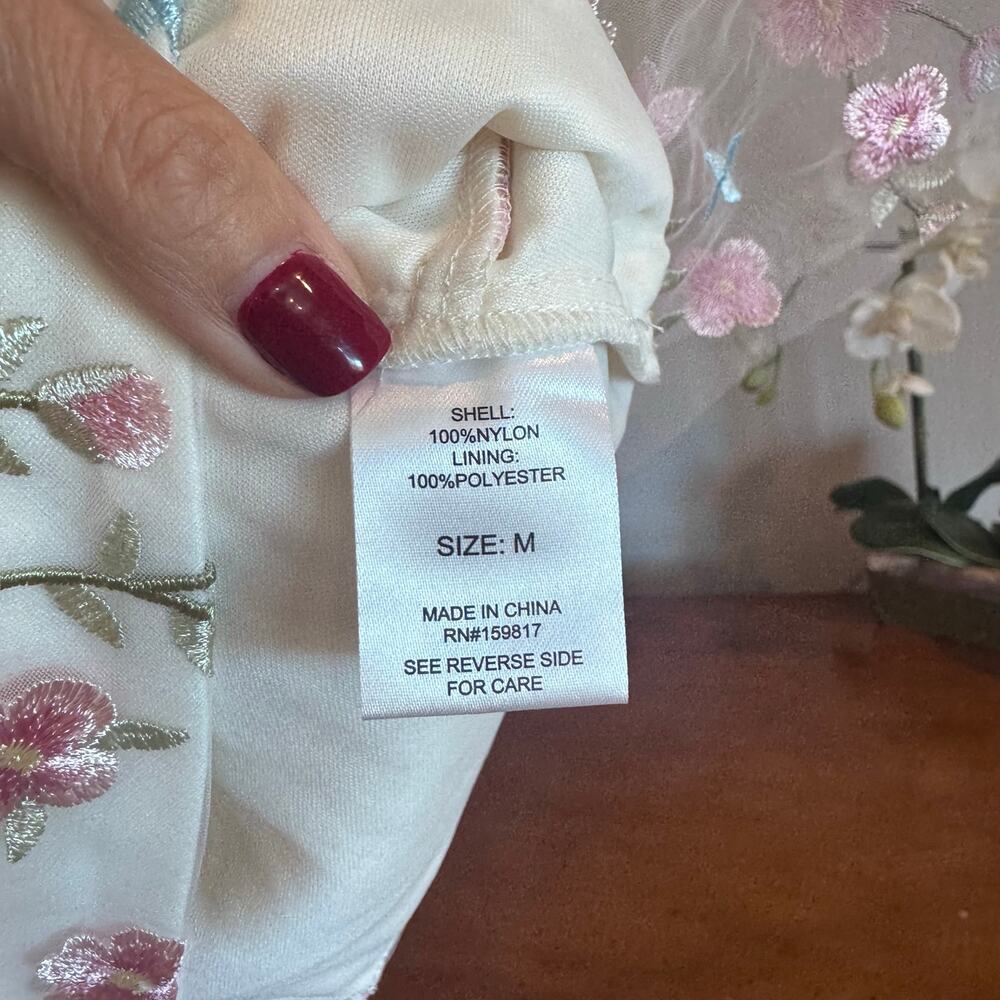 Altar’d State Ambrose Floral Embroidered Top NWT Medium - Picture 5 of 7